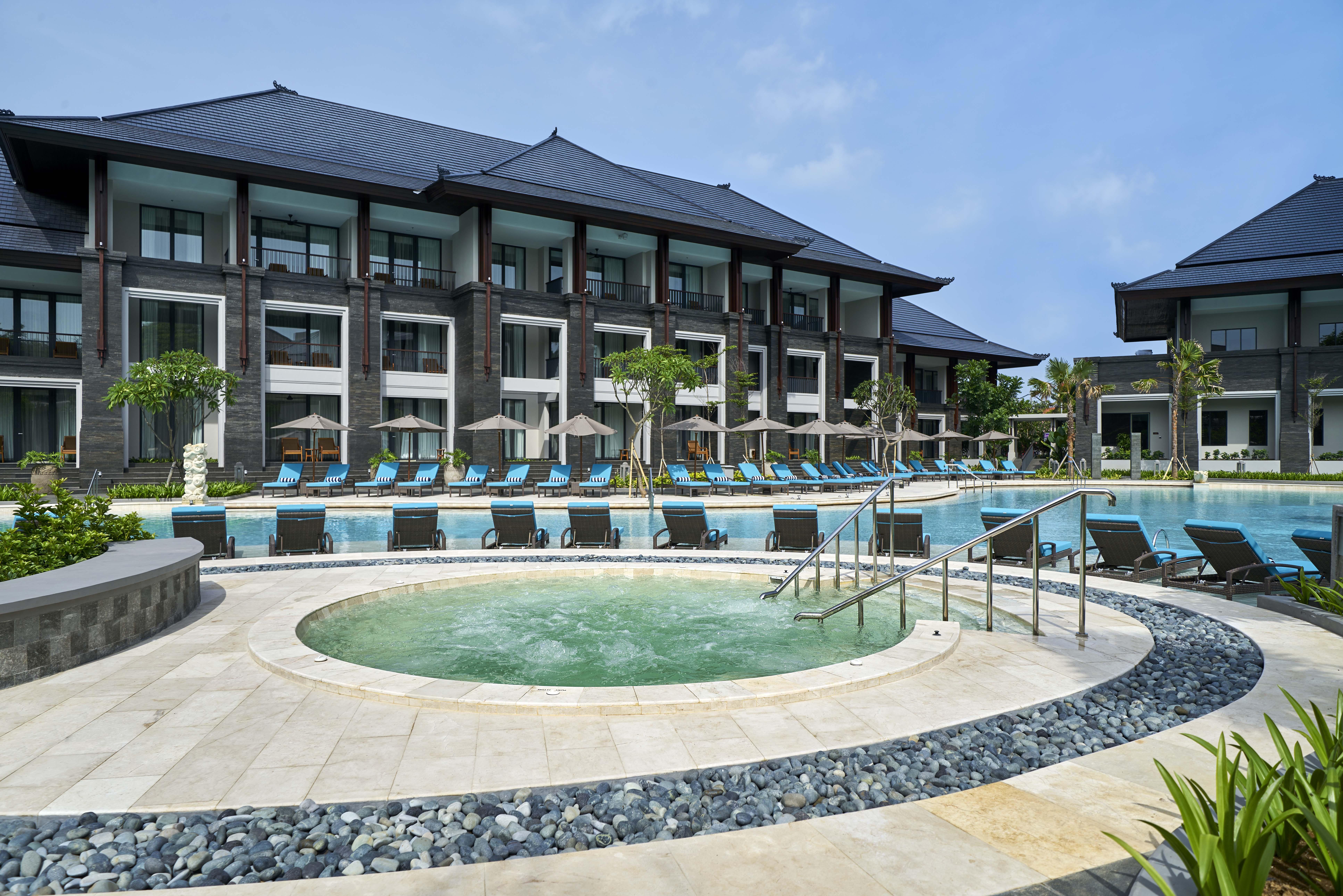 Courtyard By Marriott Bali Nusa Dua Resort Exterior foto